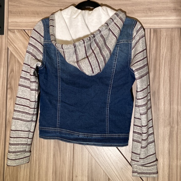 Jean Jacket - Picture 2 of 3